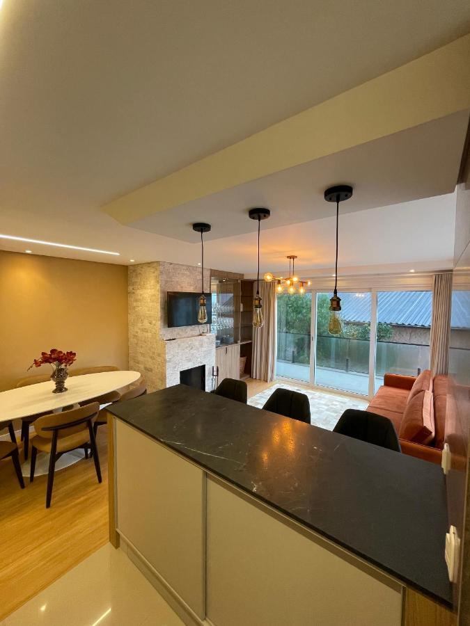 Apartamento Espetacular, 2 Suites, A 30M Da Rua Coberta 그라마도 외부 사진