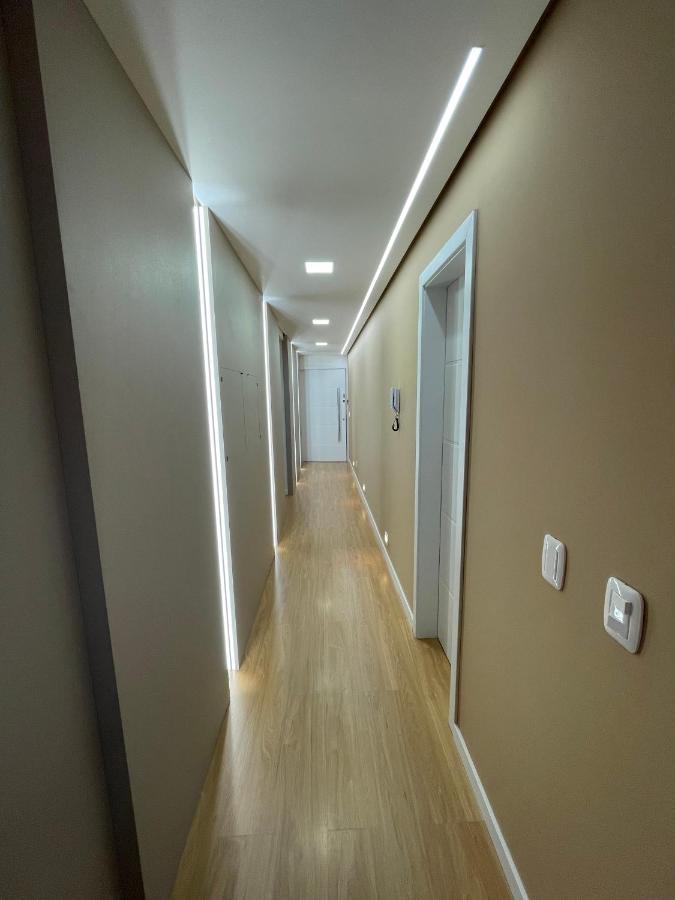 Apartamento Espetacular, 2 Suites, A 30M Da Rua Coberta 그라마도 외부 사진