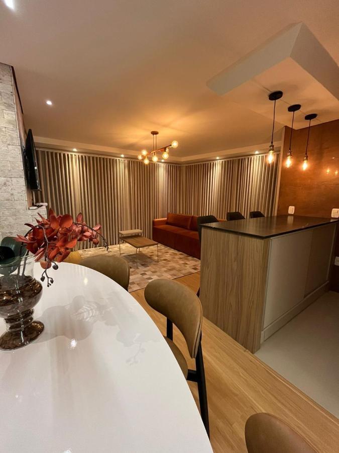 Apartamento Espetacular, 2 Suites, A 30M Da Rua Coberta 그라마도 외부 사진
