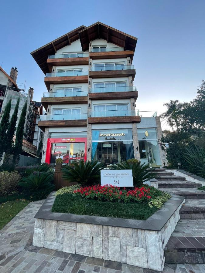 Apartamento Espetacular, 2 Suites, A 30M Da Rua Coberta 그라마도 외부 사진
