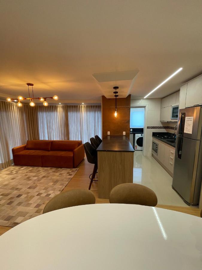 Apartamento Espetacular, 2 Suites, A 30M Da Rua Coberta 그라마도 외부 사진